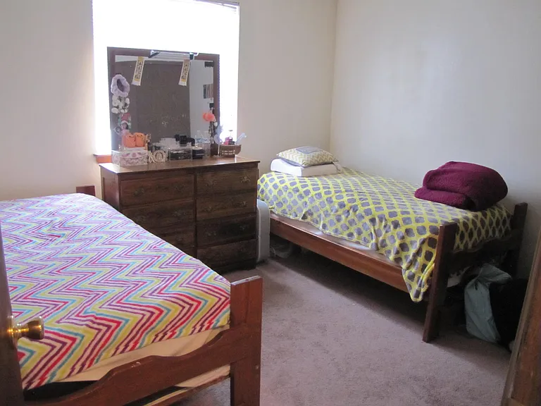 8904 Everett St — Photo 12