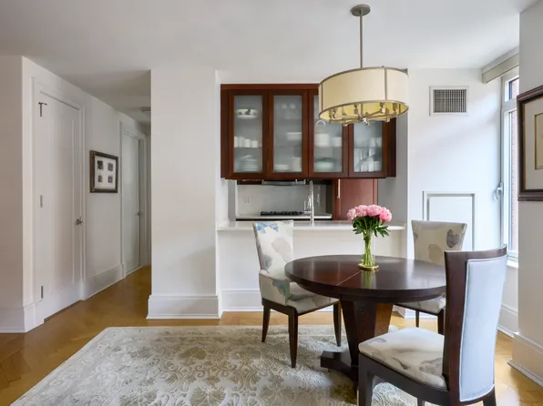 205 West 76th Street image 2 of 5