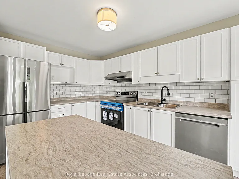 158 Lokoya St — Photo 7