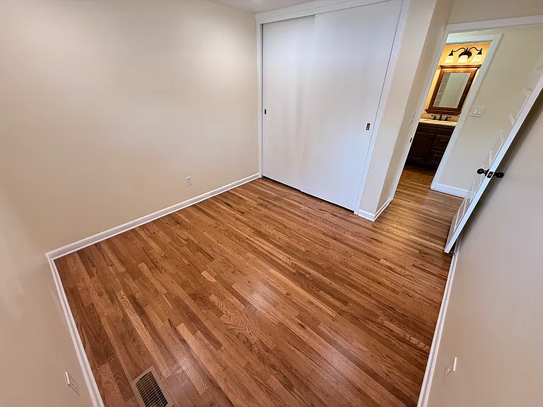 5088 S Woodmont Dr — Photo 8