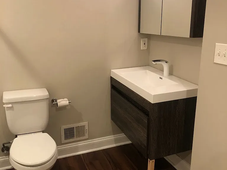 227 N Rose St — Photo 11