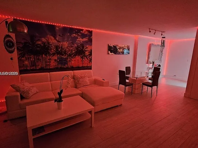 1000 West Ave #214 — Photo 22