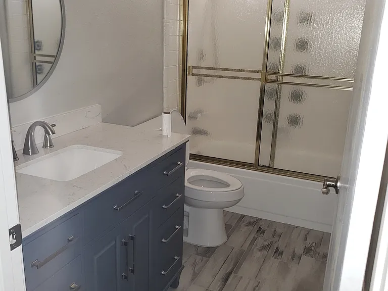10944 Alder Ave — Photo 6