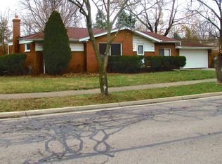 33325 Slocum Dr, Farmington, MI 48336