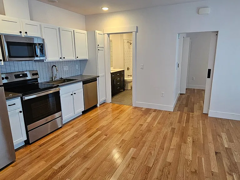 602 Kuenzli St — Photo 3