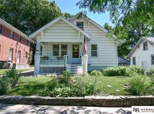 1517 Dakota St, Lincoln, NE 68502