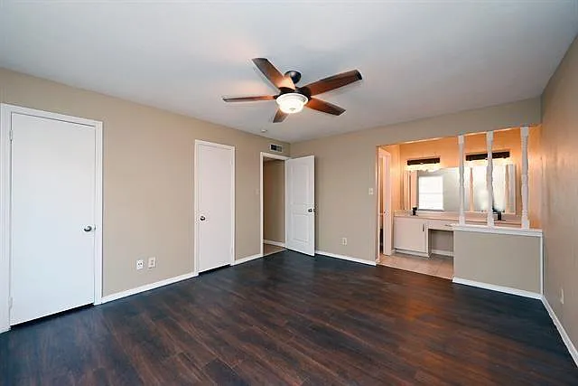4325 Ireland Dr — Photo 17