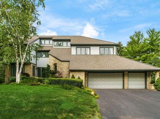 5726 Chatterfield Dr, Dublin, OH 43017