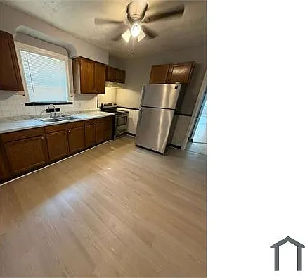 4 bed, 1975 sqft, $1,650 — Photo 2