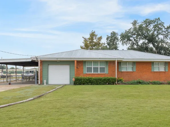 2705 Captain Cade Rd, Broussard, LA 70518
