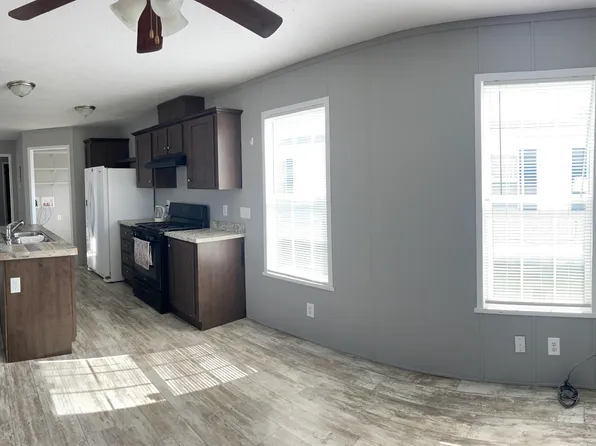 2353 N 9th St, Laramie, WY 82072