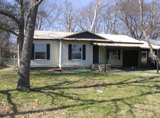 1403 Lynn St, Bonham, TX 75418