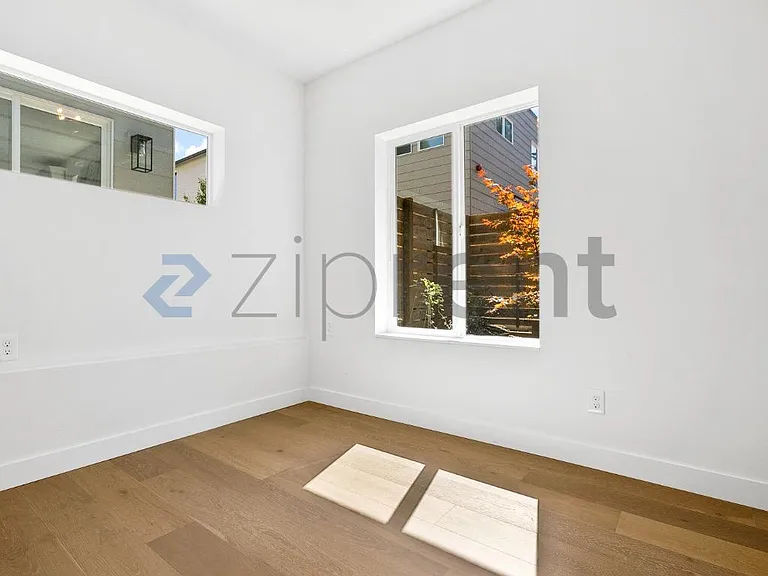 10213 40th Ave SW #C — Photo 21