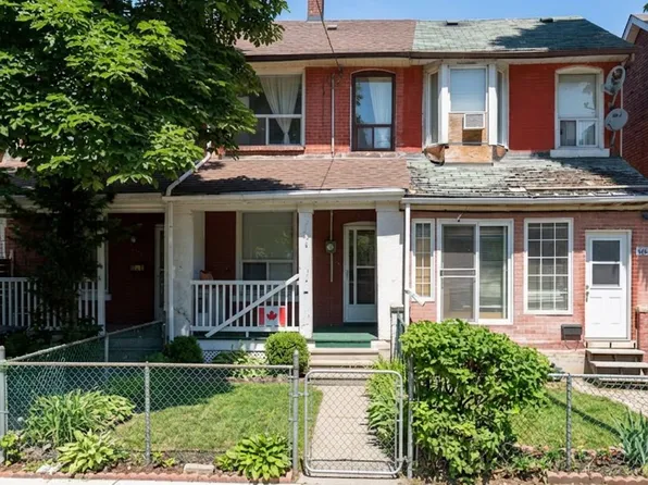 46 Sullivan St, Toronto, ON M5T 1C1