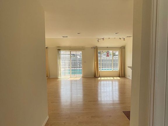 4th image of 13518 Leibacher Ave