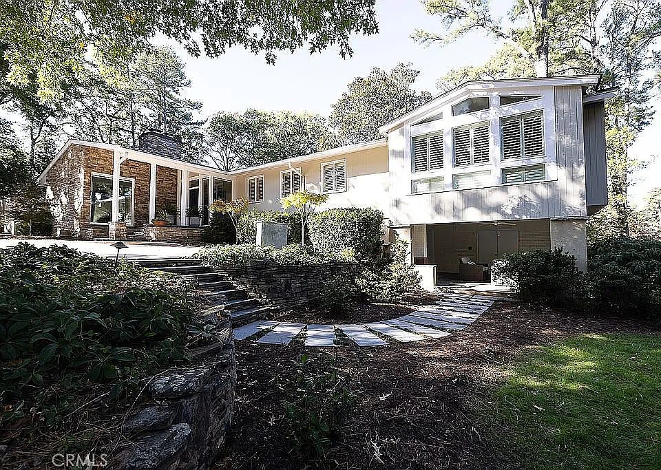 1st image of 2751 Toxey Dr