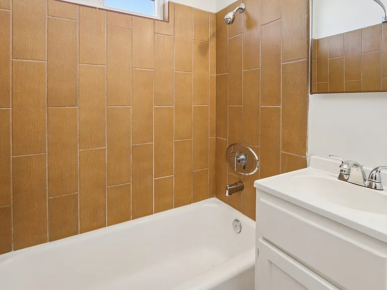 4307 W 28th St — Photo 21
