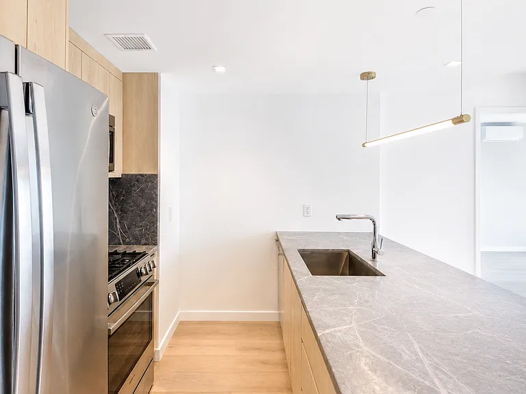 567 Ocean Ave #B402 — Photo 3