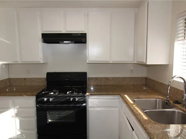 955 E 3rd St Unit 204, Long Beach, CA 90802