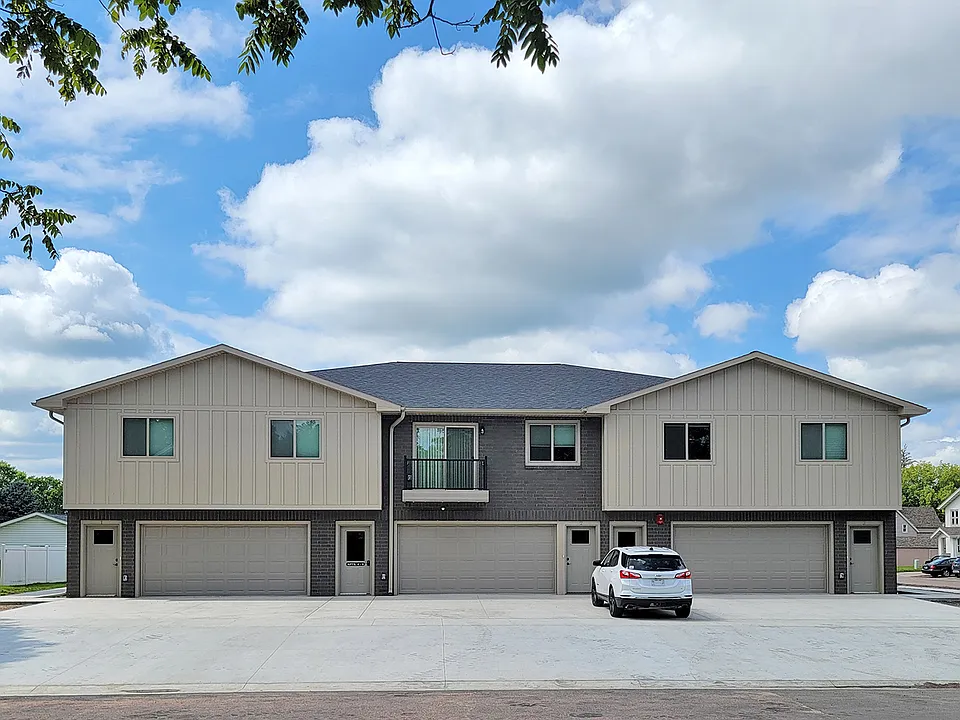 629 11th Avenue Apartments