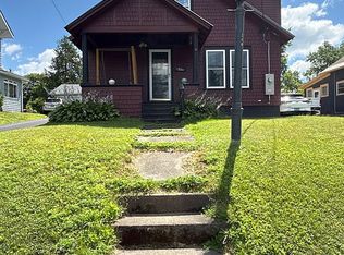 340 Pleasant St, Saint Johnsbury, VT 05819