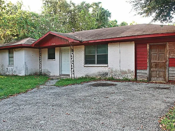 1918 Hampton St, Houston, TX 77088