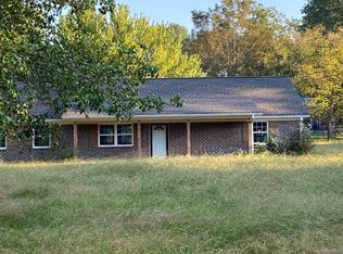 104 W Newton St, Blue Springs, MS 38828