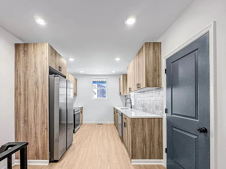 1050 N 46th St #1 — Photo 5