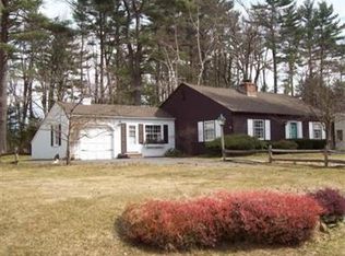 15 Colonial Rd, Wilbraham, MA 01095