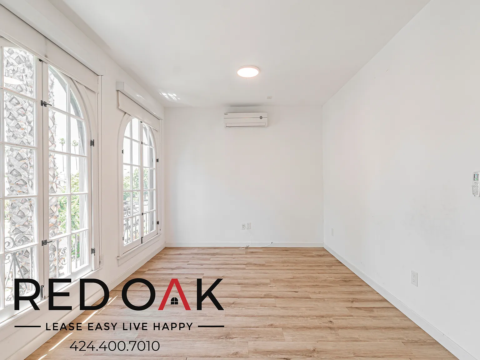 Outstanding Two Bedroom with Beautiful Floors, Lots of Natural Light, and In-Unit W/D ~ In Arling... — Photo 4