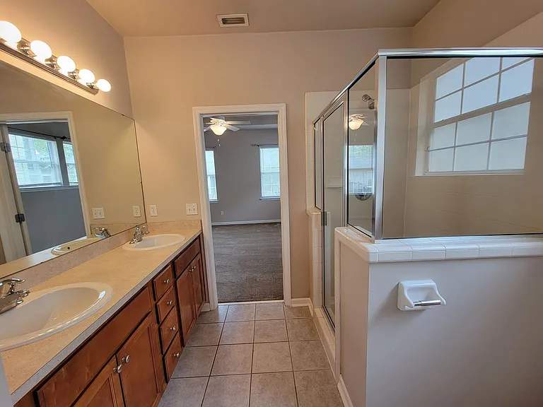 5521 Hampton Woods Way — Photo 31