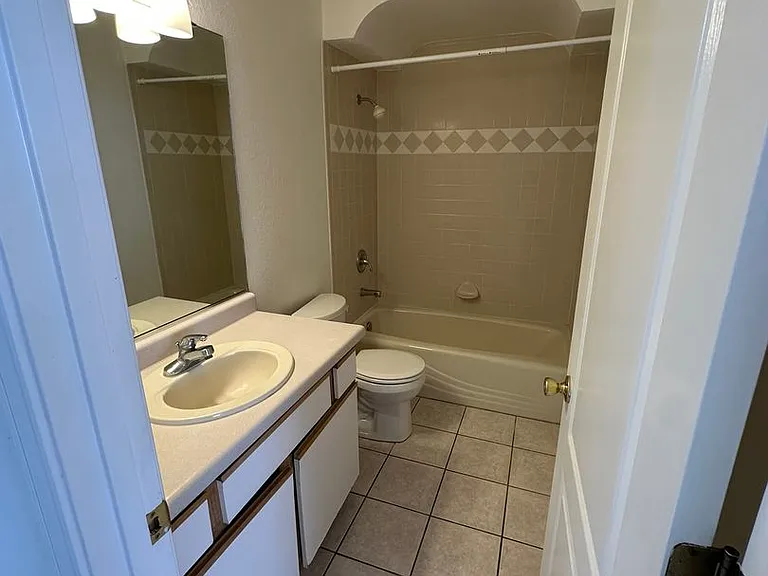 3503 Northpointe Dr — Photo 24