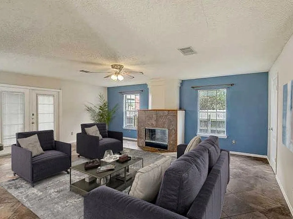 17627 Dansworth Dr