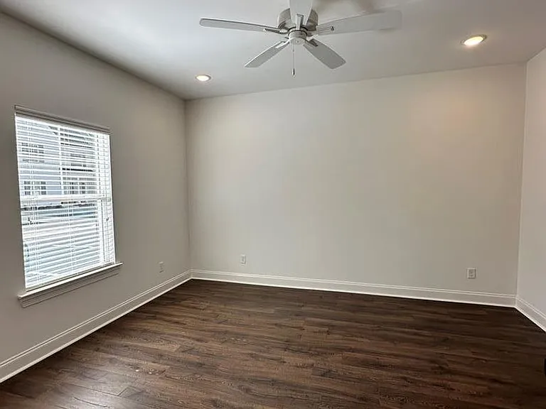 516 Meadow Crest Cir — Photo 7