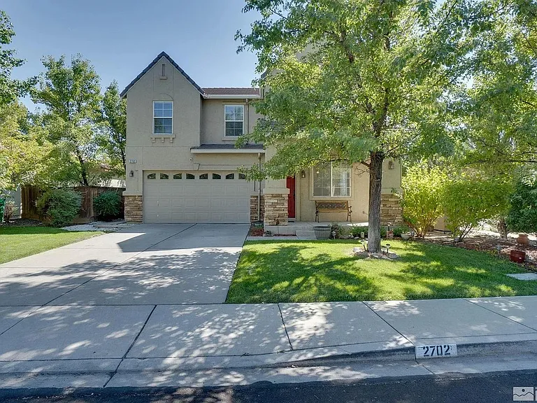 2702 Cintoia Dr — Photo 2