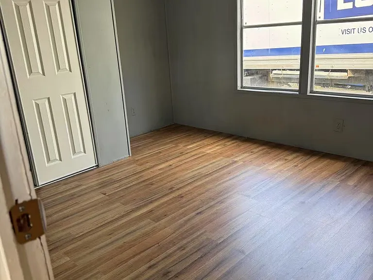 2164 Payne Ave — Photo 8