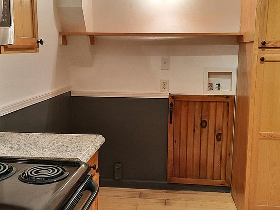 4th image of 70 E Washington St #70
