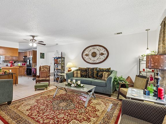 3rd image of 1317 Trinity View St