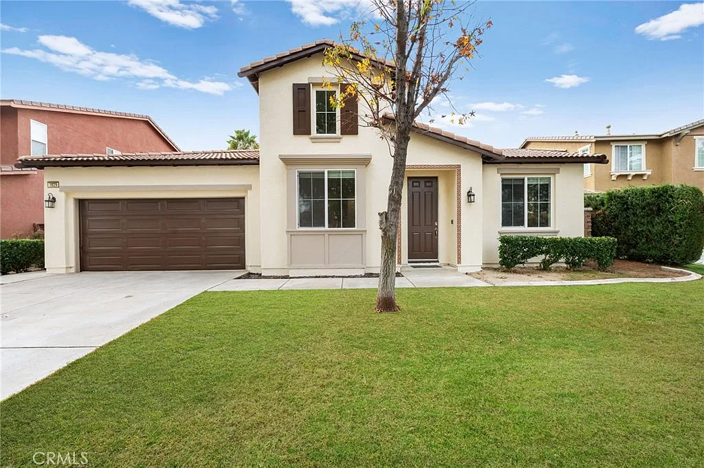 4 bed, 2420 sqft, $3,500 — Photo 1