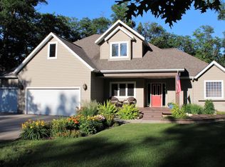 1098 Woodsmen Dr NE, Alexandria, MN 56308