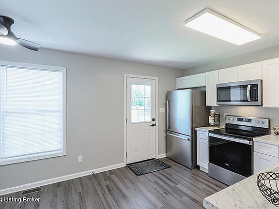 5th image of 126 Deerfield Ct