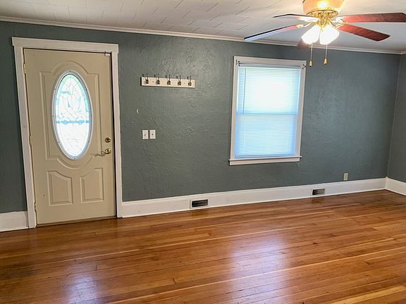 3rd image of 2225 W Forrest Hill Ave