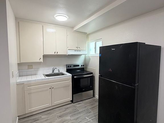 3rd image of 1326 Edgewood Way #6
