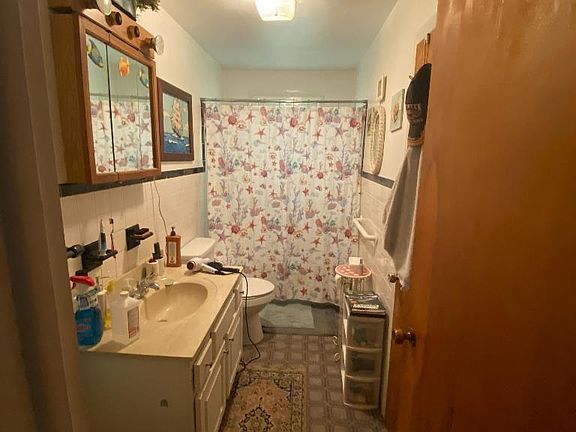 5th image of 1601 W Sheffield Dr