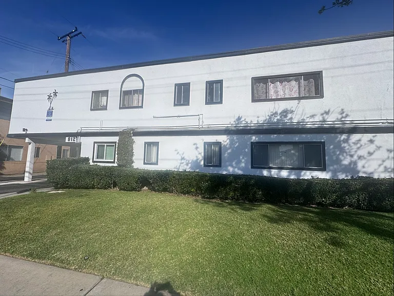 8127 Stewart and Gray — Photo 15