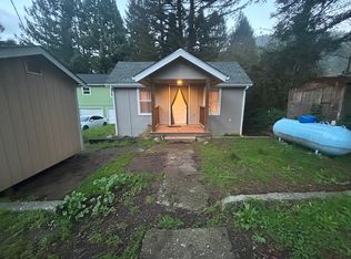 427 Newton Rd, Redcrest, CA 95569