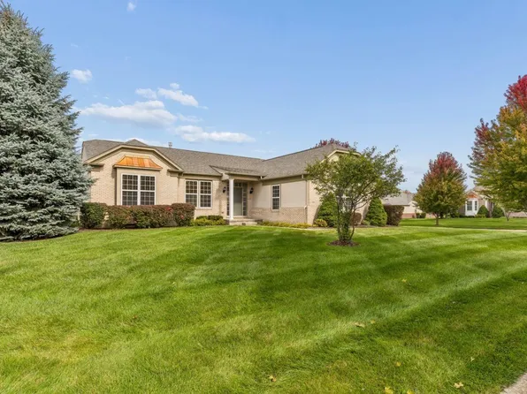6351 Prairie Dunes Dr, Grand Blanc, MI 48439