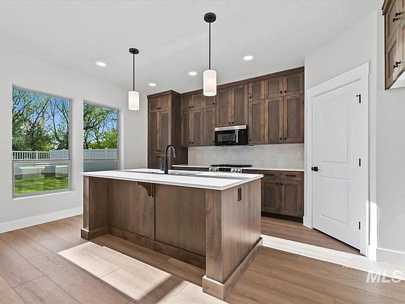 4th image of 4223 Tropic Way