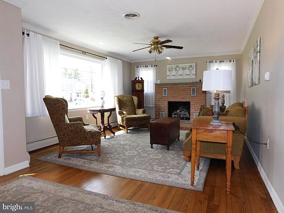 5th image of 15253 Ressler Ln