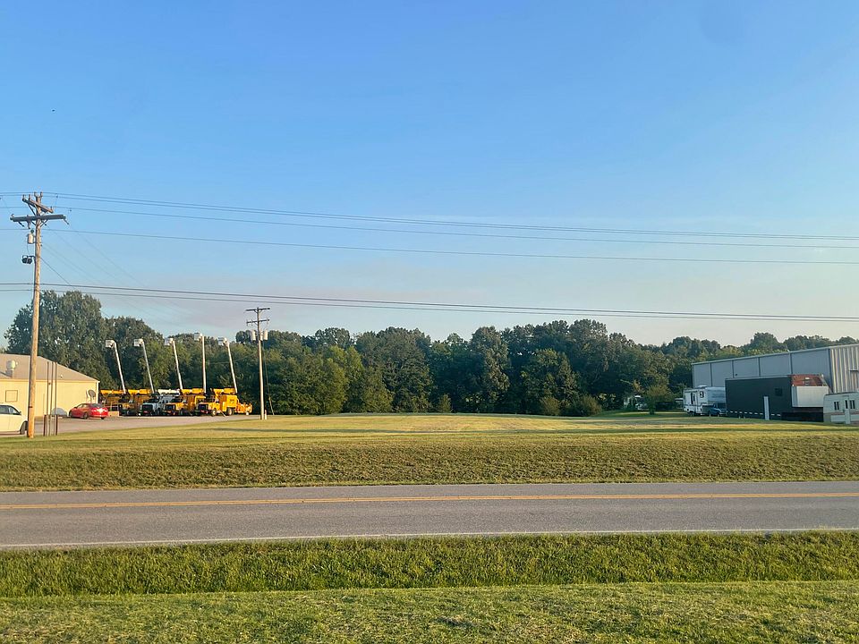 2nd image of 851 Cutoff Rd